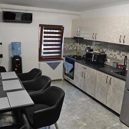 Anto1 Appartement Calarasi  Buitenkant foto